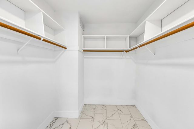 7033 Castle Creek Way, Rio Linda, CA 95673