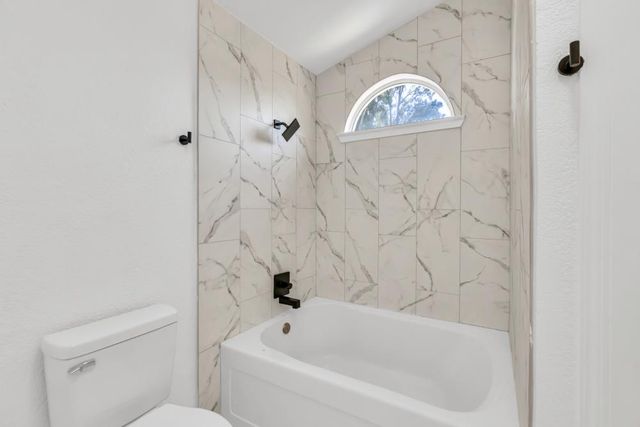 7033 Castle Creek Way, Rio Linda, CA 95673