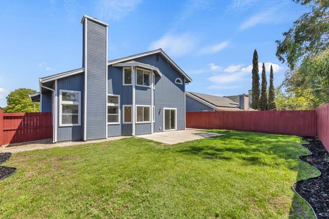 7033 Castle Creek Way, Rio Linda, CA 95673
