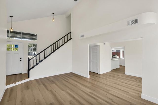 7033 Castle Creek Way, Rio Linda, CA 95673