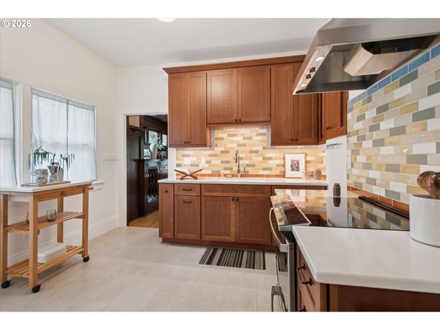 2005 Ne 48TH Ave, Portland, OR 97213