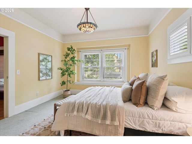 2005 Ne 48TH Ave, Portland, OR 97213