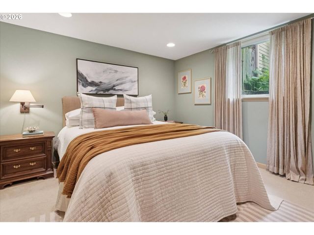 2005 Ne 48TH Ave, Portland, OR 97213
