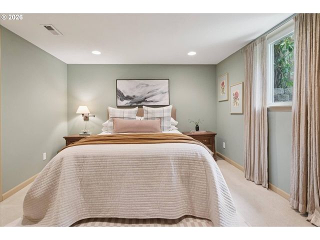 2005 Ne 48TH Ave, Portland, OR 97213