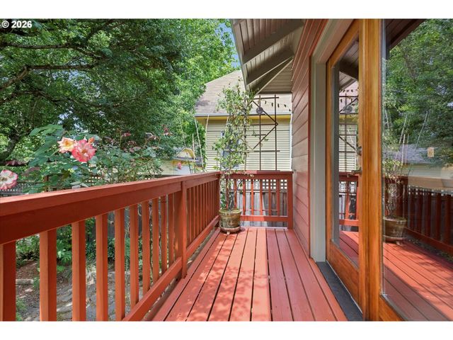 2005 Ne 48TH Ave, Portland, OR 97213