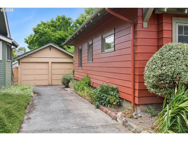 2005 Ne 48TH Ave, Portland, OR 97213