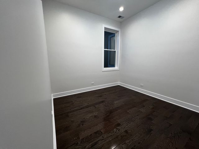 4819 Main Street 203, Skokie, IL 60077