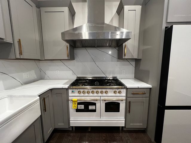 4819 Main Street 203, Skokie, IL 60077