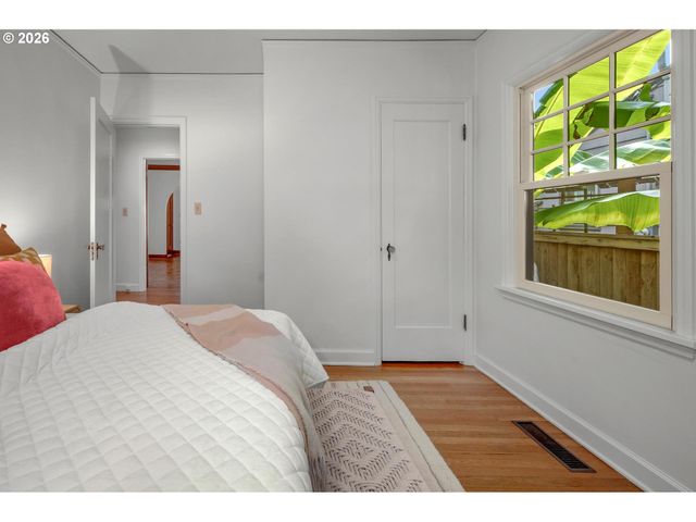 6041 Ne 26TH Ave, Portland, OR 97211