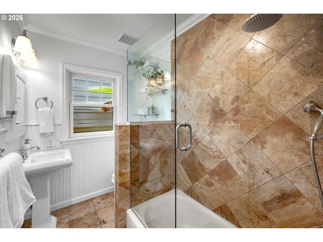 6041 Ne 26TH Ave, Portland, OR 97211