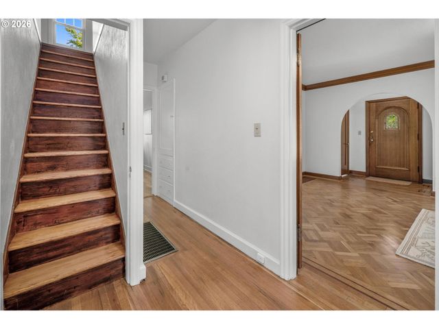 6041 Ne 26TH Ave, Portland, OR 97211
