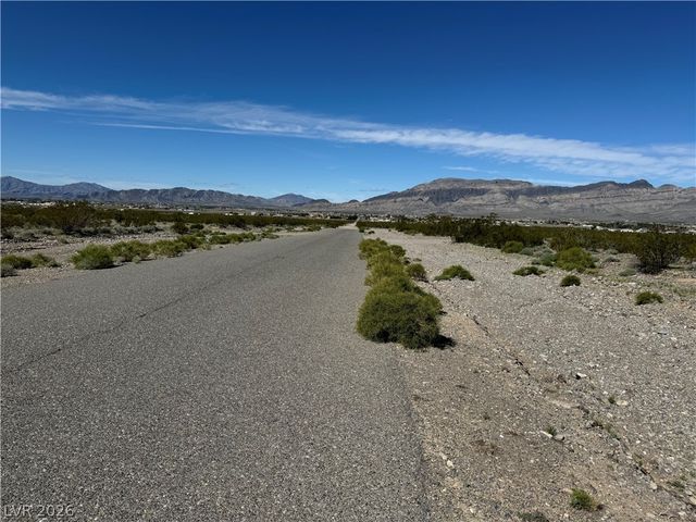 1370 Panorama Road, Pahrump, NV 89060