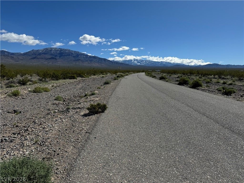 1370 Panorama Road, Pahrump, NV 89060