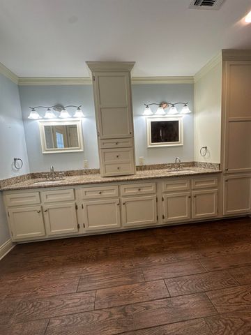 5 Texas Ave, Houma, LA 70360