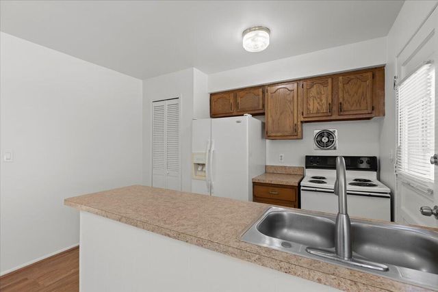 5925 -5929 W Inkster Road, Garden City, MI 48135