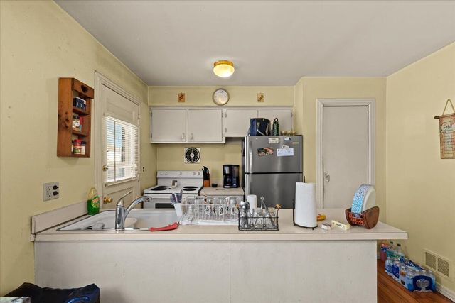 5925 -5929 W Inkster Road, Garden City, MI 48135