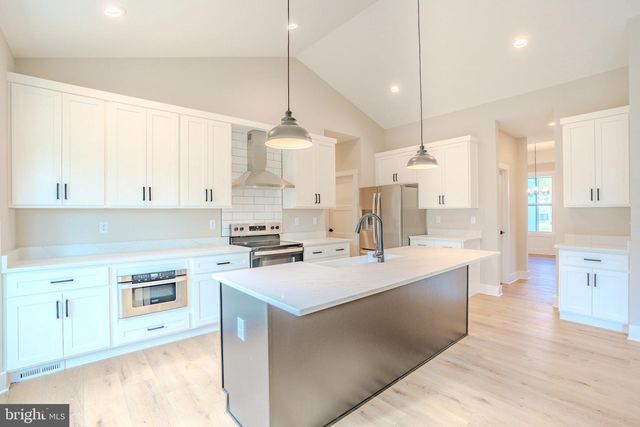 15N MISTLETOE LN, Shepherdstown, WV 25443