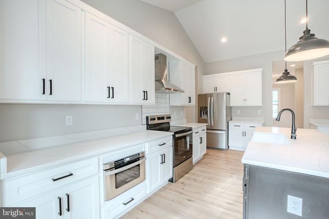 15N MISTLETOE LN, Shepherdstown, WV 25443