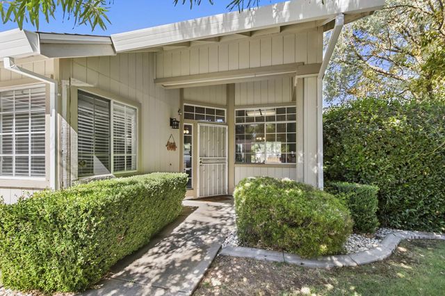 6109 Brockenhurst Dr, Elk Grove, CA 95758