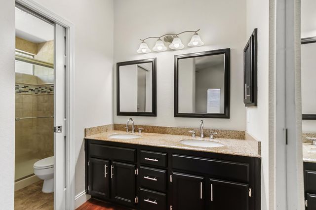 6109 Brockenhurst Dr, Elk Grove, CA 95758