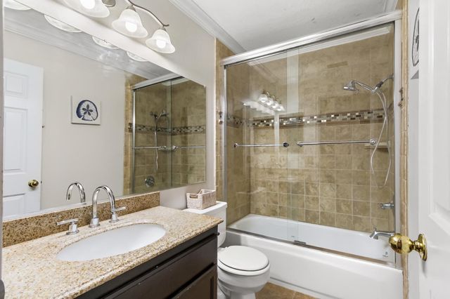 6109 Brockenhurst Dr, Elk Grove, CA 95758