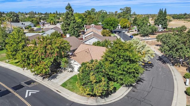 6109 Brockenhurst Dr, Elk Grove, CA 95758