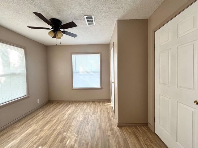 909 W Elder, Colmesneil, TX 75938