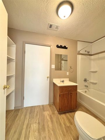 909 W Elder, Colmesneil, TX 75938