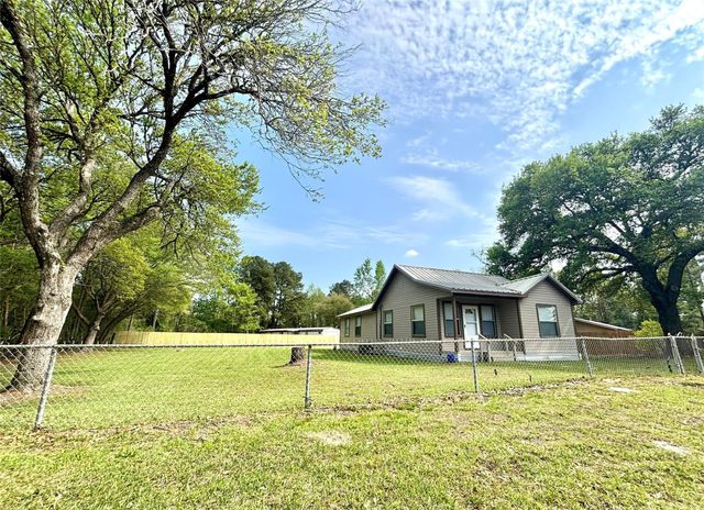 909 W Elder, Colmesneil, TX 75938