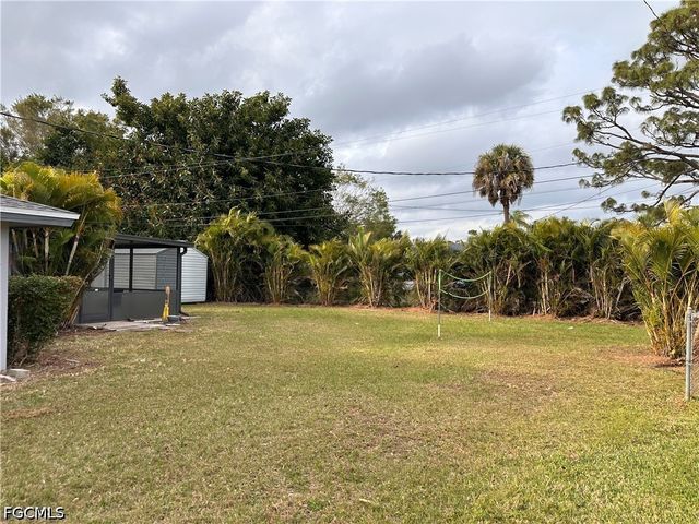 4562 Tennyson DR, North Fort Myers, FL 33903