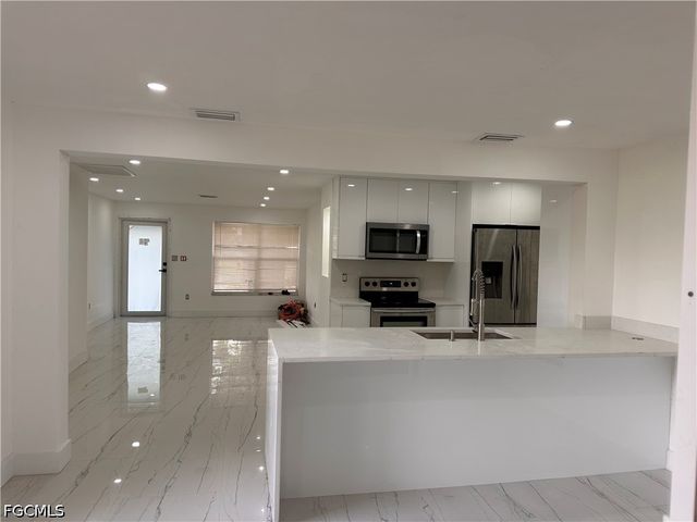 4562 Tennyson DR, North Fort Myers, FL 33903