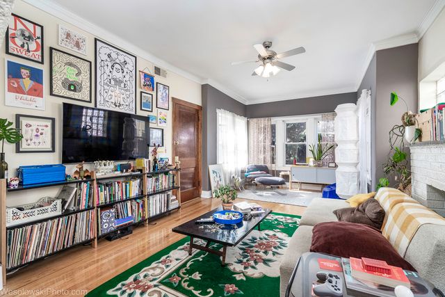 3039 N Haussen Court, Chicago, IL 60618