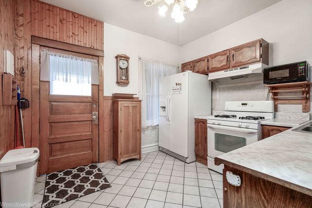 3039 N Haussen Court, Chicago, IL 60618