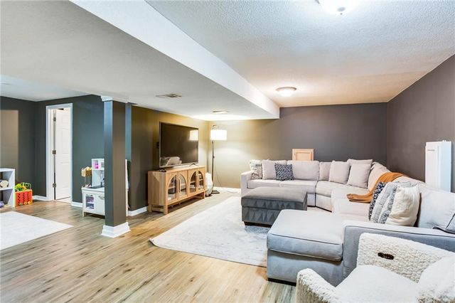 15135 W 152nd Circle, Olathe, KS 66062