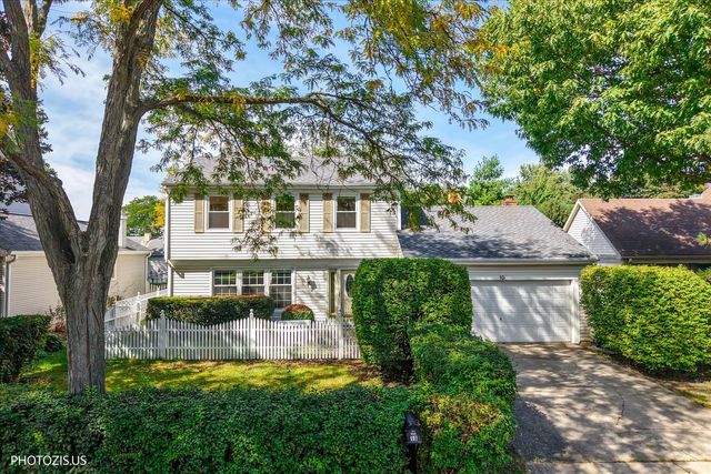 10 Mayflower Road, Vernon Hills, IL 60061