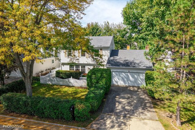 10 Mayflower Road, Vernon Hills, IL 60061