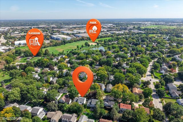 10 Mayflower Road, Vernon Hills, IL 60061