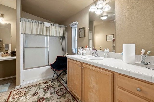 35125 Hobbiton, Hemet, CA 92544