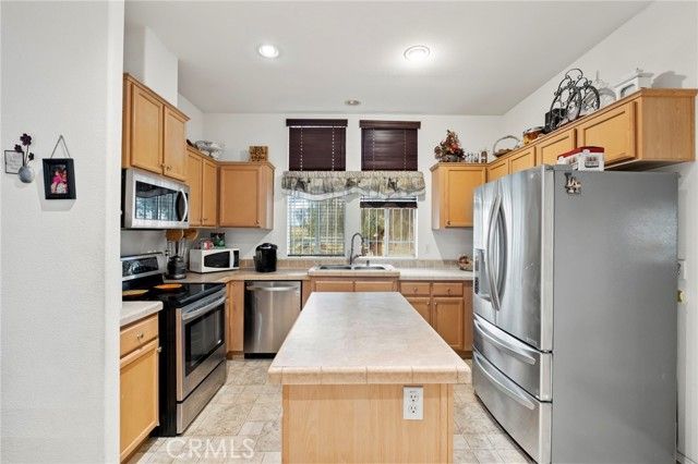 35125 Hobbiton, Hemet, CA 92544