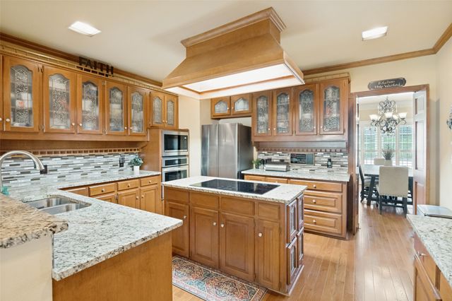636 Bent Creek Drive, Desoto, TX 75115