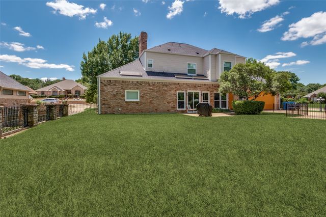 636 Bent Creek Drive, Desoto, TX 75115