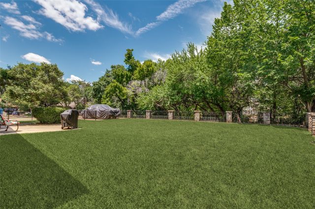 636 Bent Creek Drive, Desoto, TX 75115