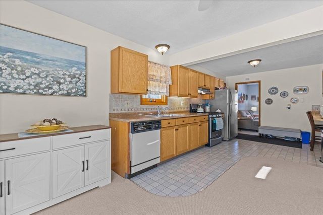 50 Matthew Avenue, Burlington, VT 05408