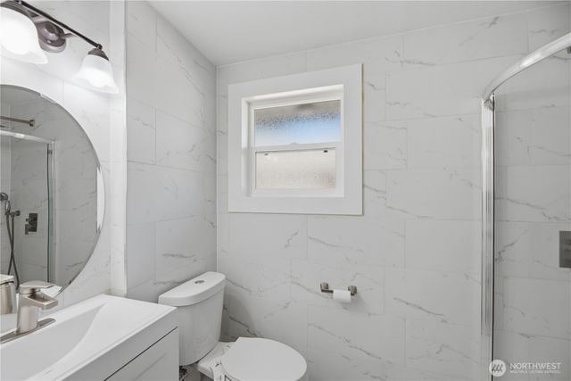 3404 NE 11th Place, Renton, WA 98056