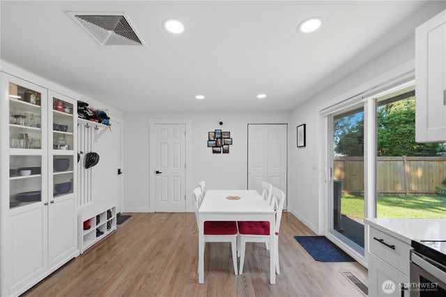 3404 NE 11th Place, Renton, WA 98056