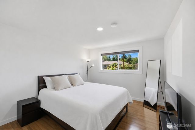 3404 NE 11th Place, Renton, WA 98056