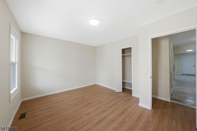 216 Delaware St, Elizabeth City, NJ 07206