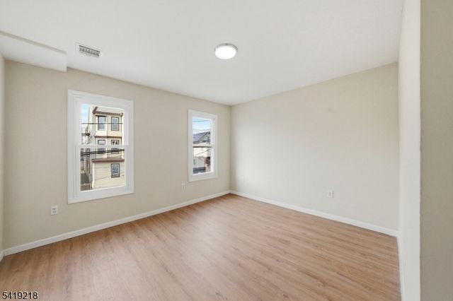 216 Delaware St, Elizabeth City, NJ 07206