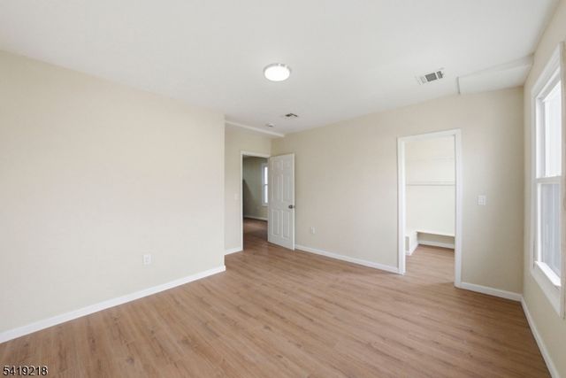 216 Delaware St, Elizabeth City, NJ 07206