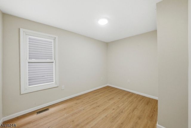 216 Delaware St, Elizabeth City, NJ 07206